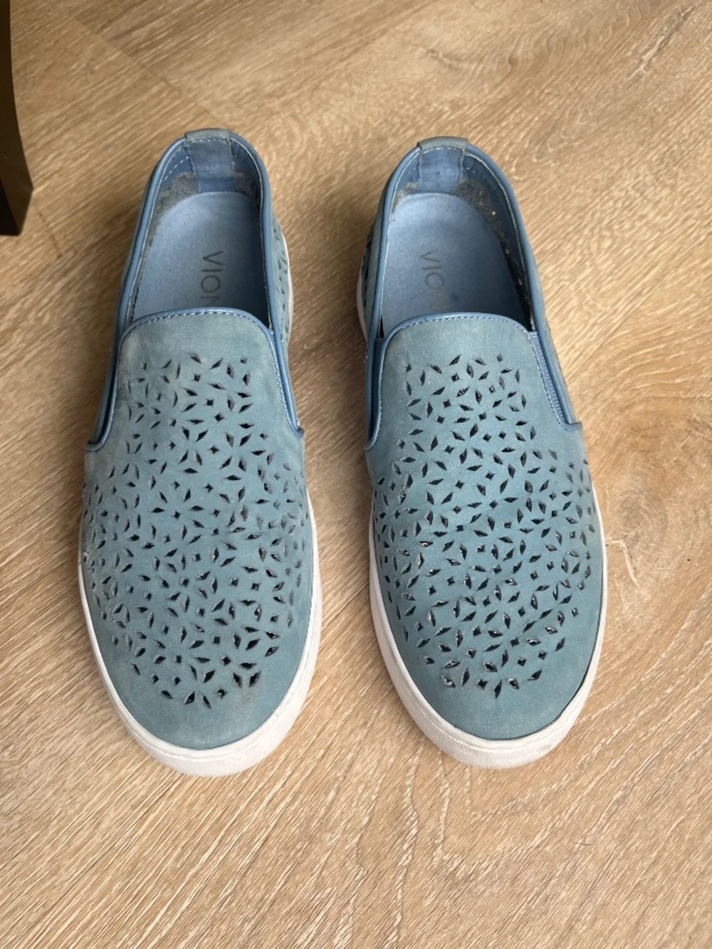 Vionic Splendid Midi Perf Slip on Blue suede 5